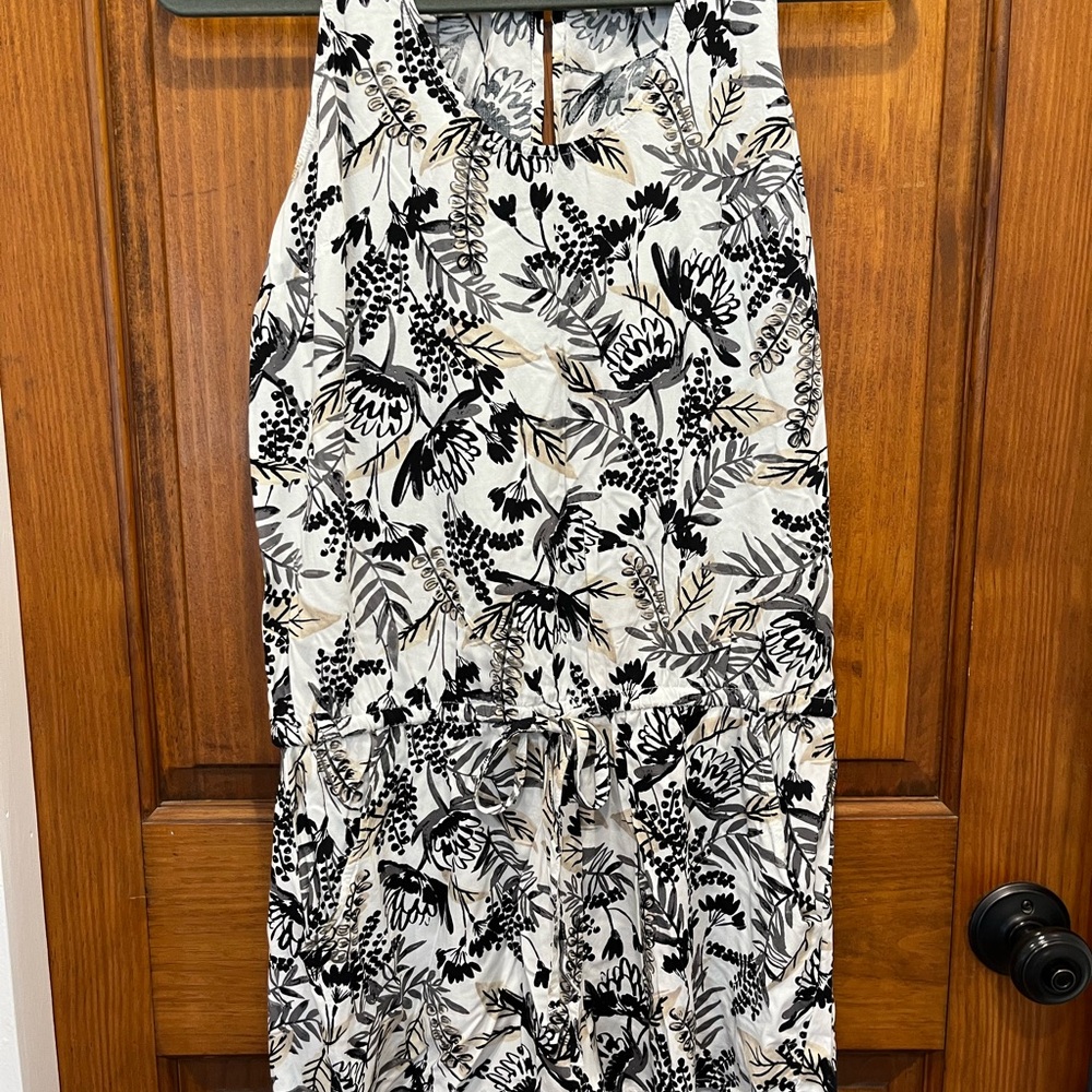 Old Navy Black and White Floral Skirt Set